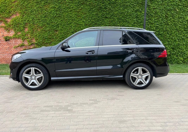 Mercedes-Benz GLE cena 124000 przebieg: 247000, rok produkcji 2015 z Lębork małe 121